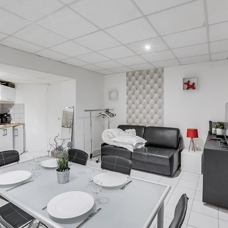 Triplex In Boulevard De Magenta By Guestready Appartamento Parigi Esterno foto