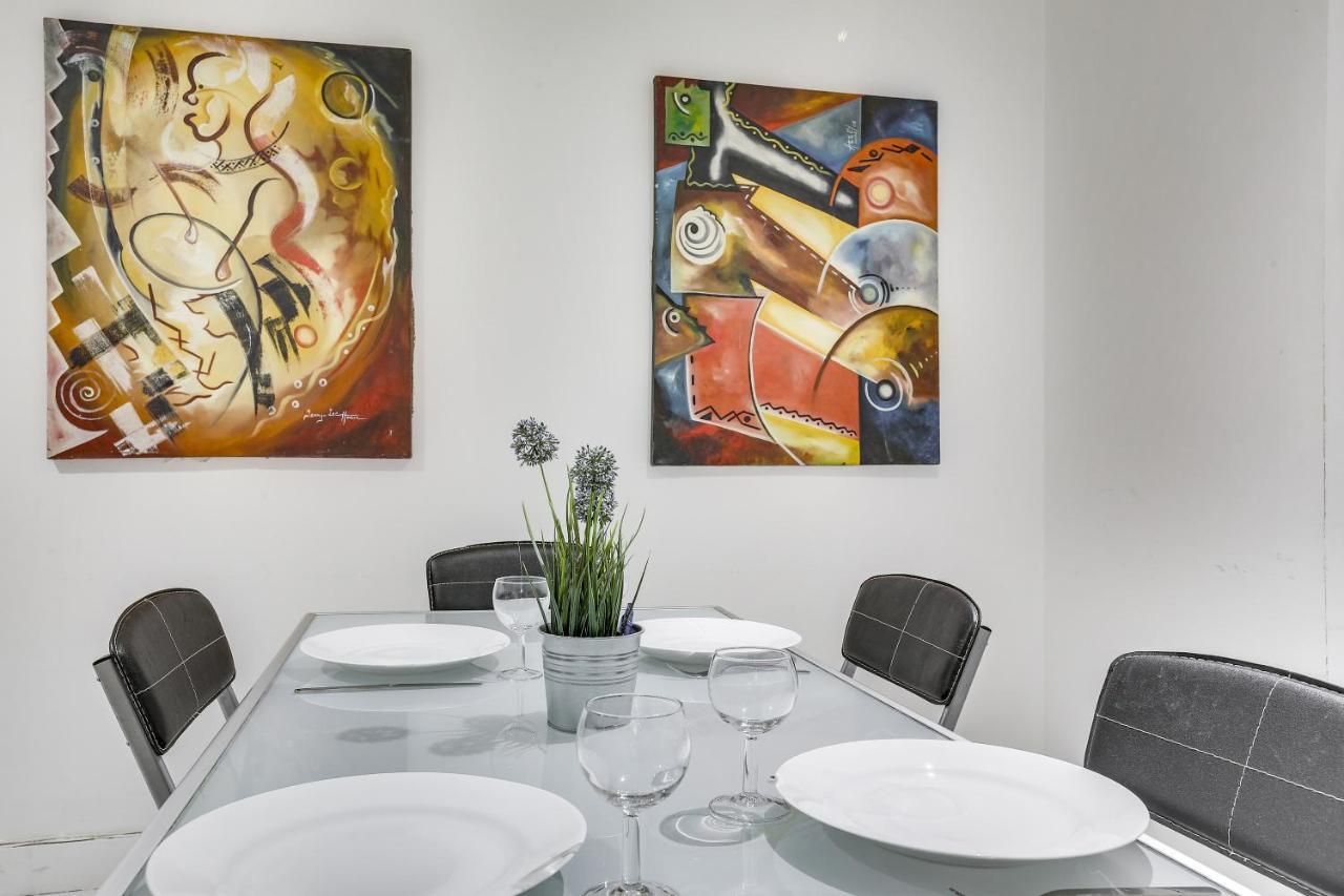 Triplex In Boulevard De Magenta By Guestready Appartamento Parigi Esterno foto