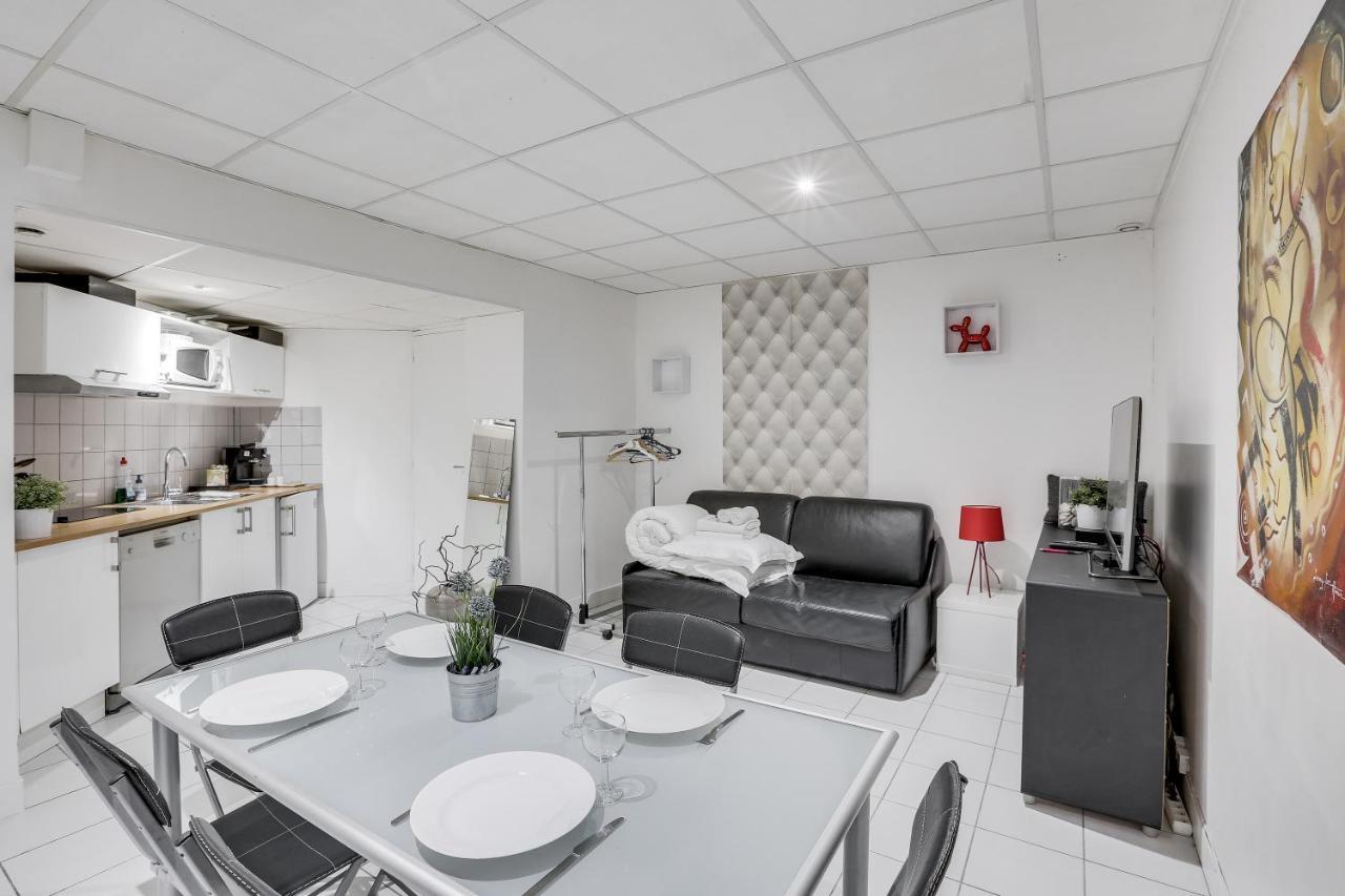 Triplex In Boulevard De Magenta By Guestready Appartamento Parigi Esterno foto