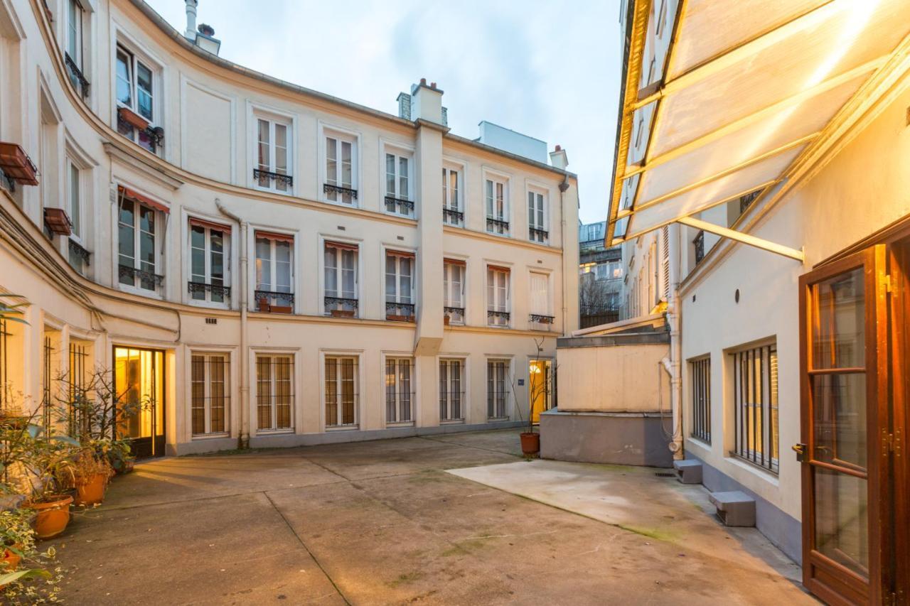 Triplex In Boulevard De Magenta By Guestready Appartamento Parigi Esterno foto