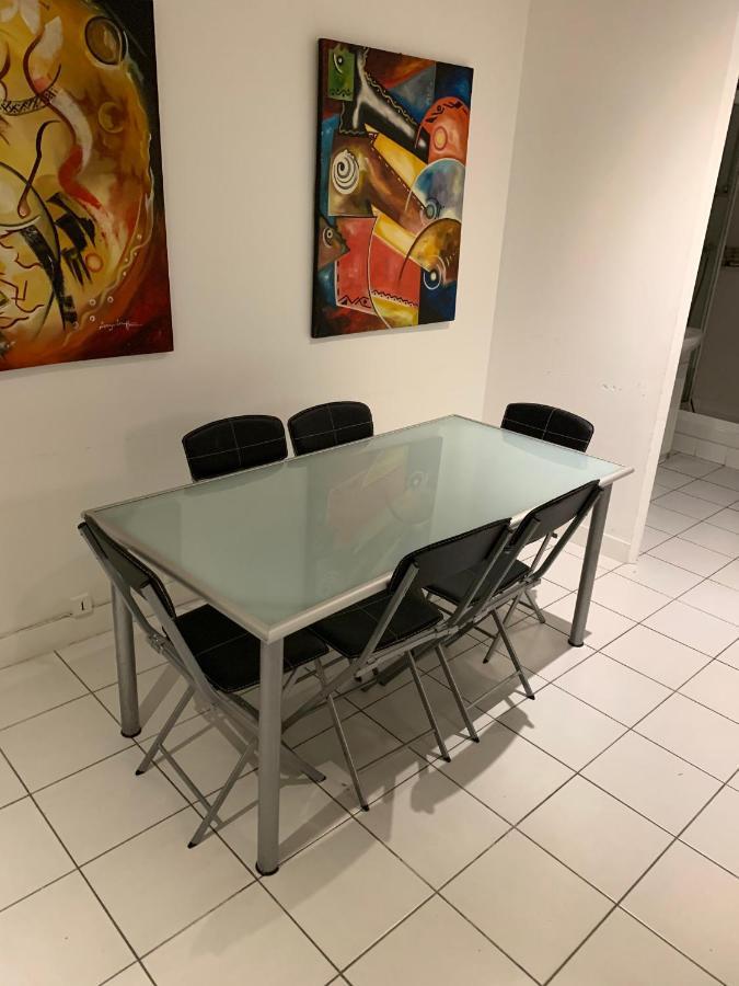 Triplex In Boulevard De Magenta By Guestready Appartamento Parigi Esterno foto